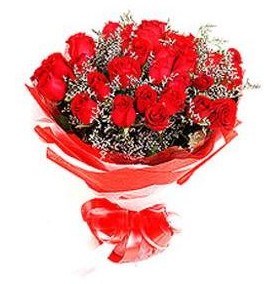  Hediye Çiçek internetten çiçek satışı  12 adet kırmızı güllerden görsel buket
