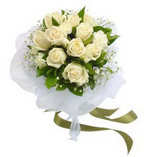  Hediye Çiçek online çiçek gönderme sipariş  11 adet benbeyaz güllerden buket