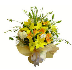  Hediye Çiçek uluslararası çiçek gönderme  2 dal kazablanka ve kir çiçekleri
