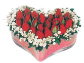 Hediye Çiçek hediye sevgilime hediye çiçek  mika kalpte kirmizi güller 9 