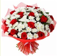 11 adet kırmızı gül ve beyaz kır çiçeği  Hediye Çiçek online çiçekçi , çiçek siparişi 