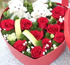 2 adet ayıcık 9 kırmızı gül kalp içerisinde  Hediye Çiçek online çiçekçi , çiçek siparişi 