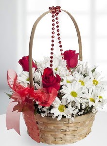 sepette 3 gül ve krizantem çiçekleri  Hediye Çiçek çiçek online çiçek siparişi 