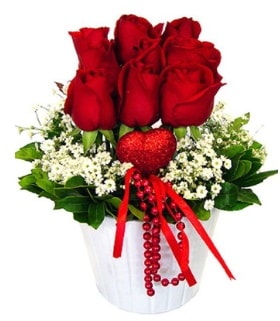 9 kırmızı gül seramik ve kalp çubuk  Hediye Çiçek anneler günü çiçek yolla 