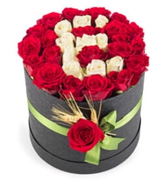 41 adet kırmızı beyaz gül harfli  Hediye Çiçek 14 şubat sevgililer günü çiçek 