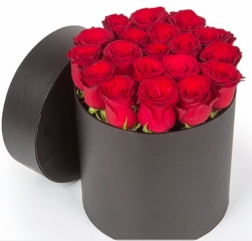 21 adet siyah kutuda kırmızı gül  Hediye Çiçek kaliteli taze ve ucuz çiçekler 